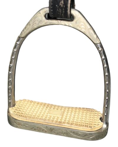 Used 18.5'' Bordeaux Close Contact English Saddle - Image 5