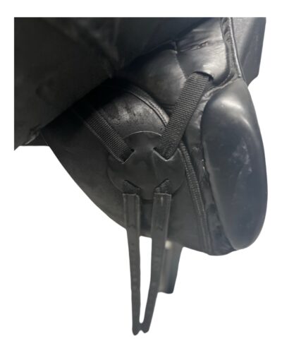 Used 18.5'' Bordeaux Close Contact English Saddle - Image 8