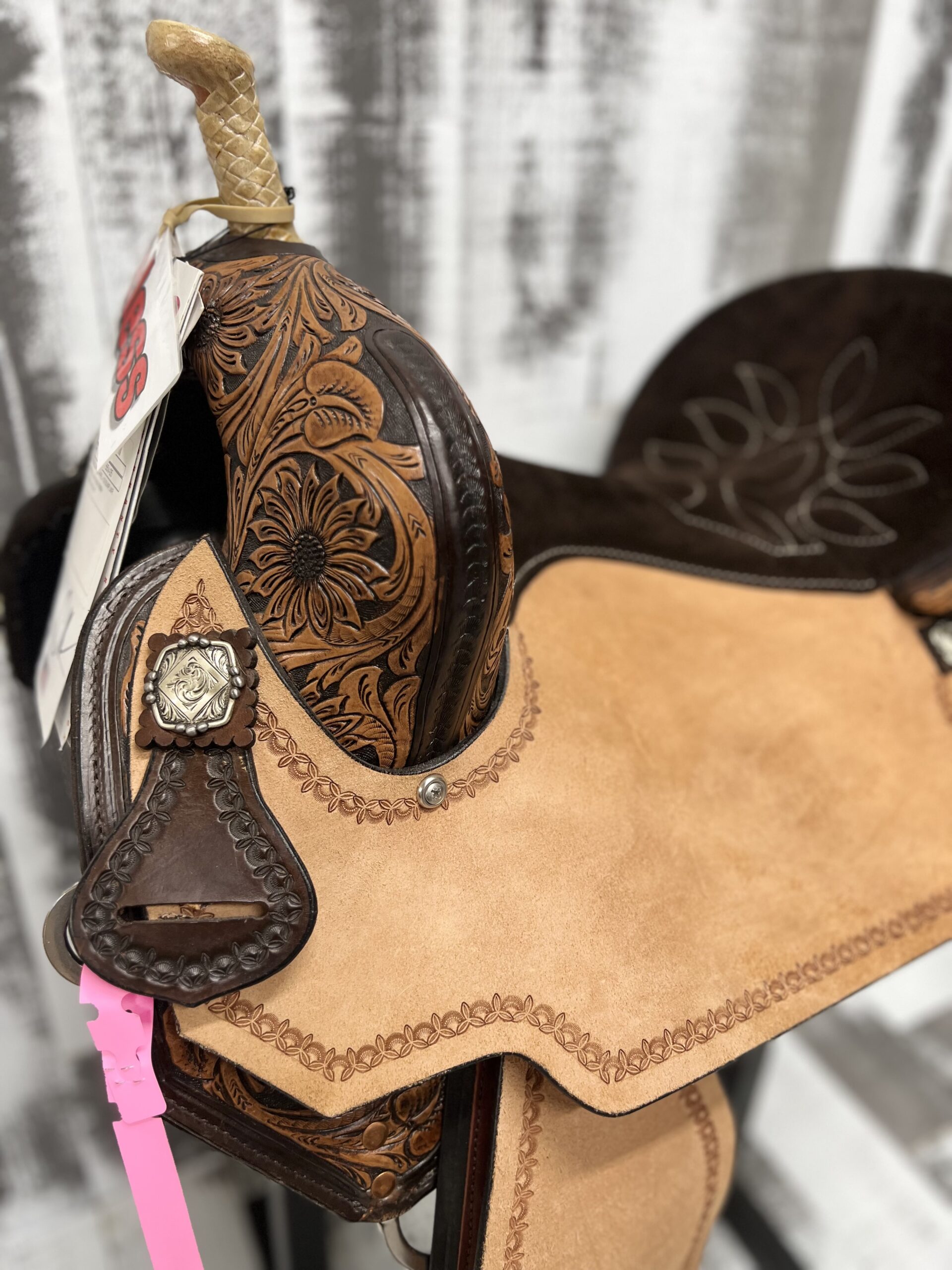 15.5” Circle Y Just-B-Natural (JBN) Sundown Barrel Saddle - Image 4