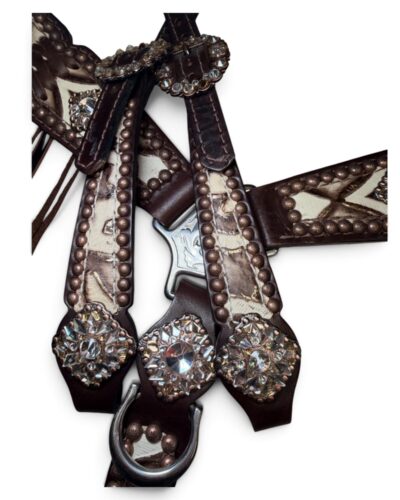 Alternative view of Rockn' Wilsons White Laredo with Cross Stitch