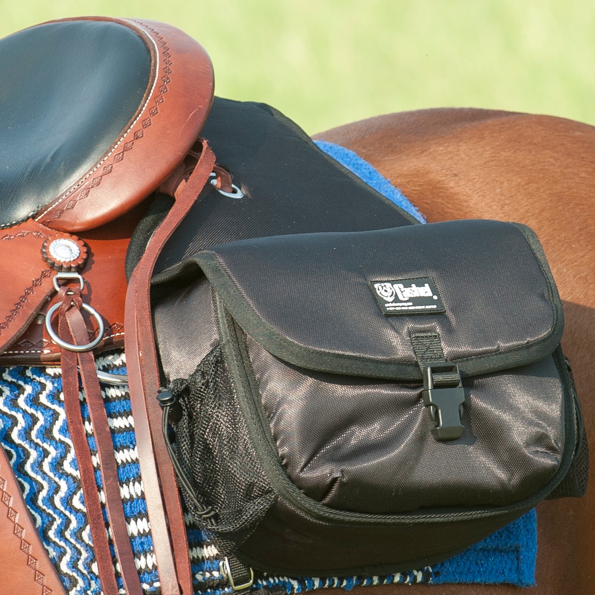 Cashel Black Rear Deluxe Saddle Bag - Image 2