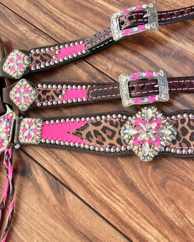 Alternative view of Rockn’ Wilsons Hot Pink & Cheetah w/ XL Conchos