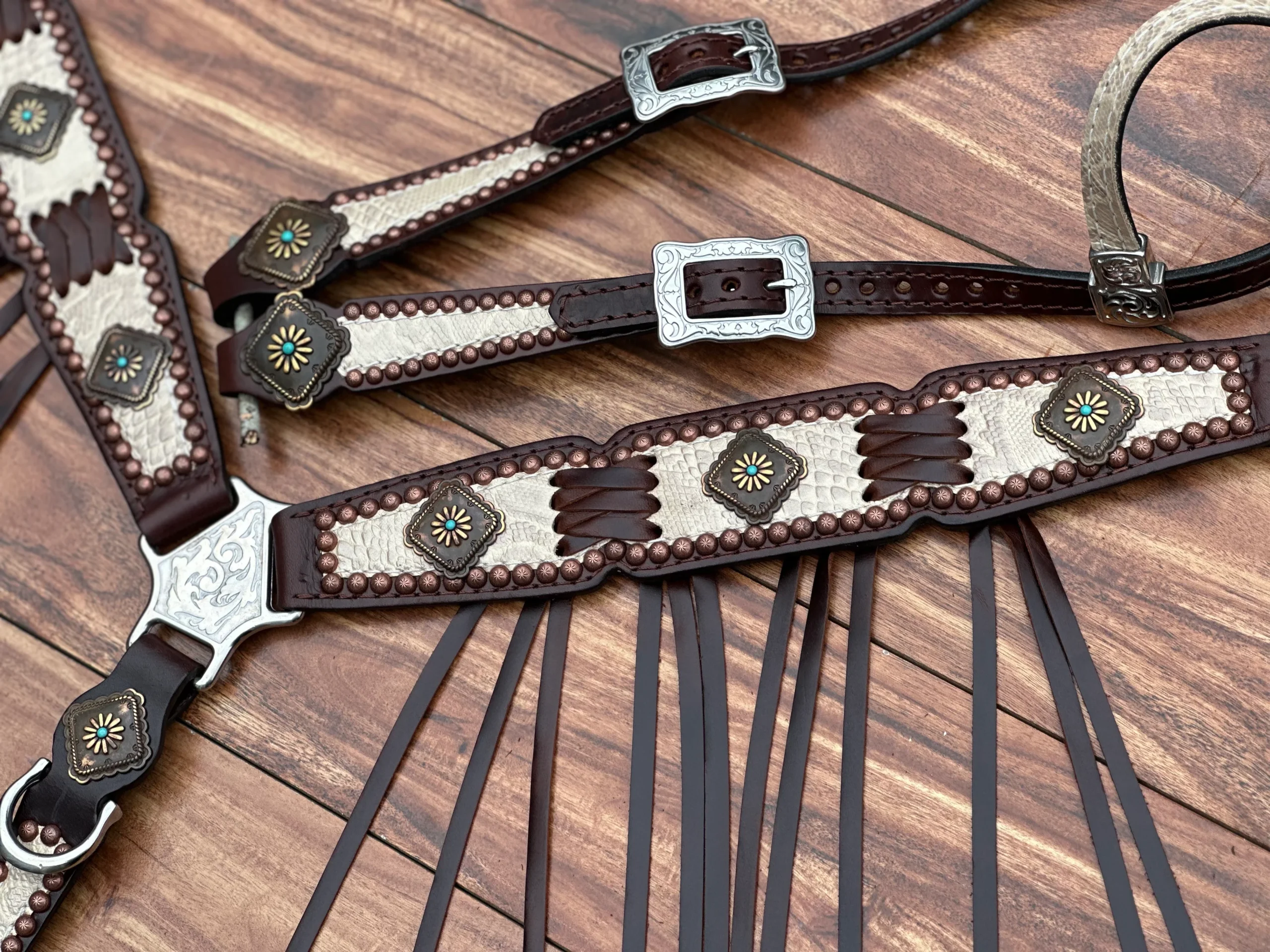 Rockn' Wilsons Cream Python Leather w/ Cross Stitching - Image 2