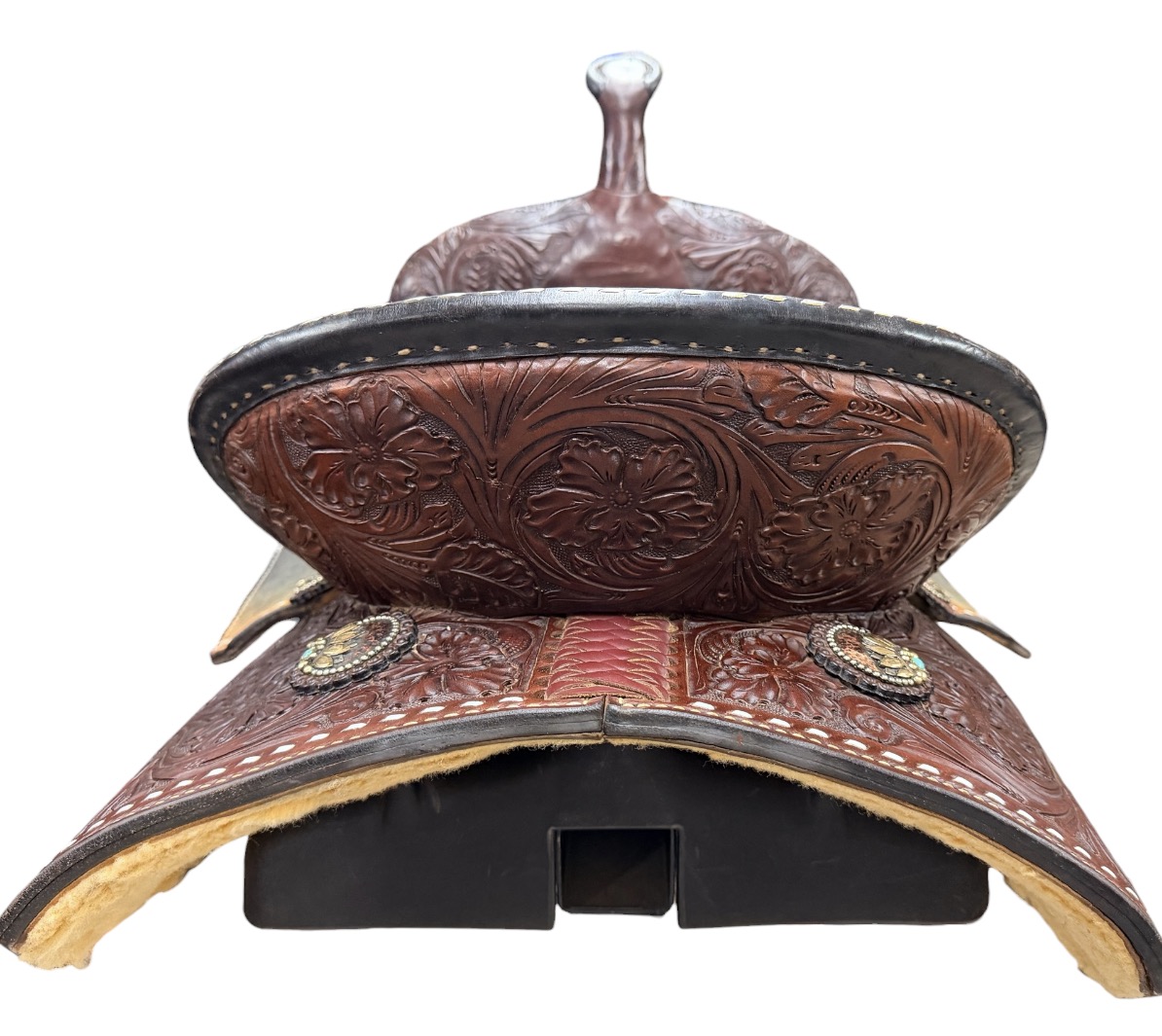 Used 15’’ Branded Usher Barrel Saddle - Image 10