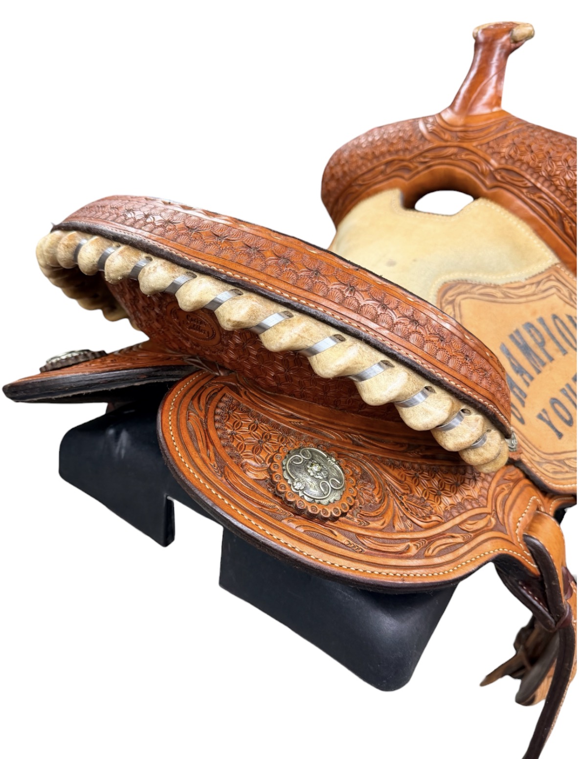 Used 13.5’’ Charmayne James Trophy Barrel Saddle - Image 5