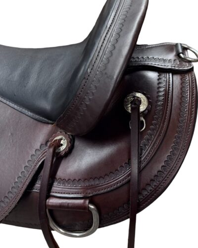 Used 17’’ Circle Y Omaha Flex2 Trail Saddle - Image 2